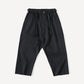 (BLACK)