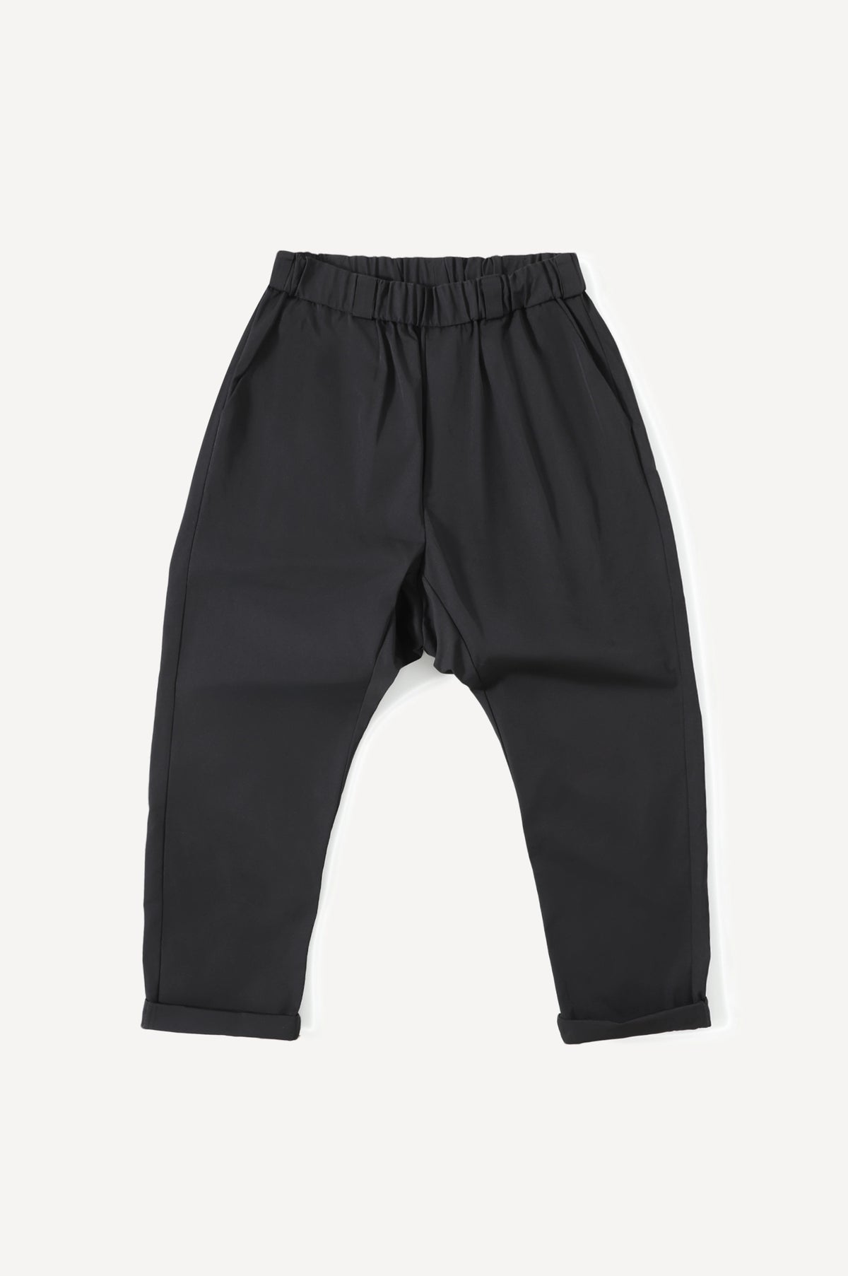 (BLACK)