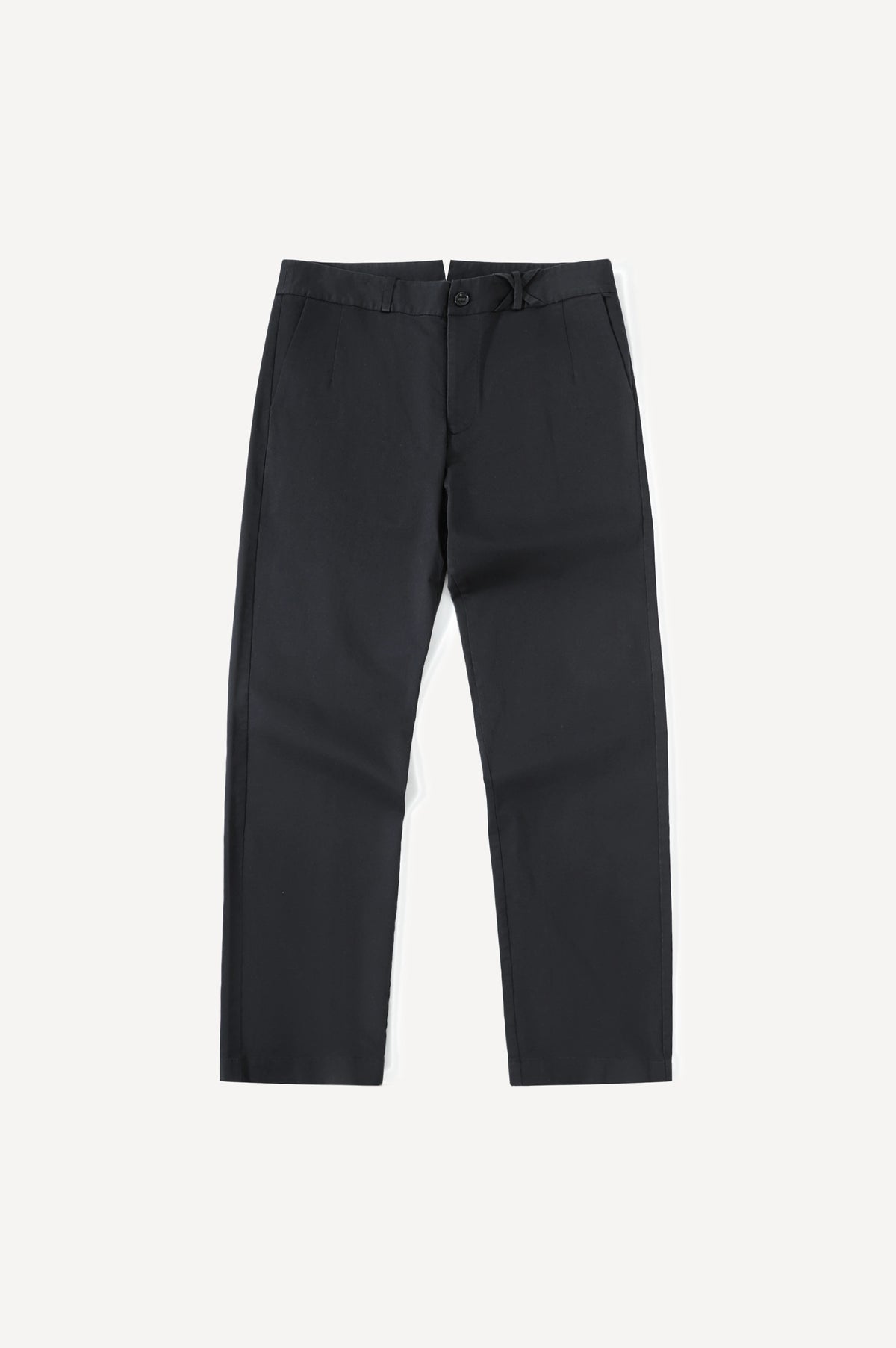 (BLACK)
