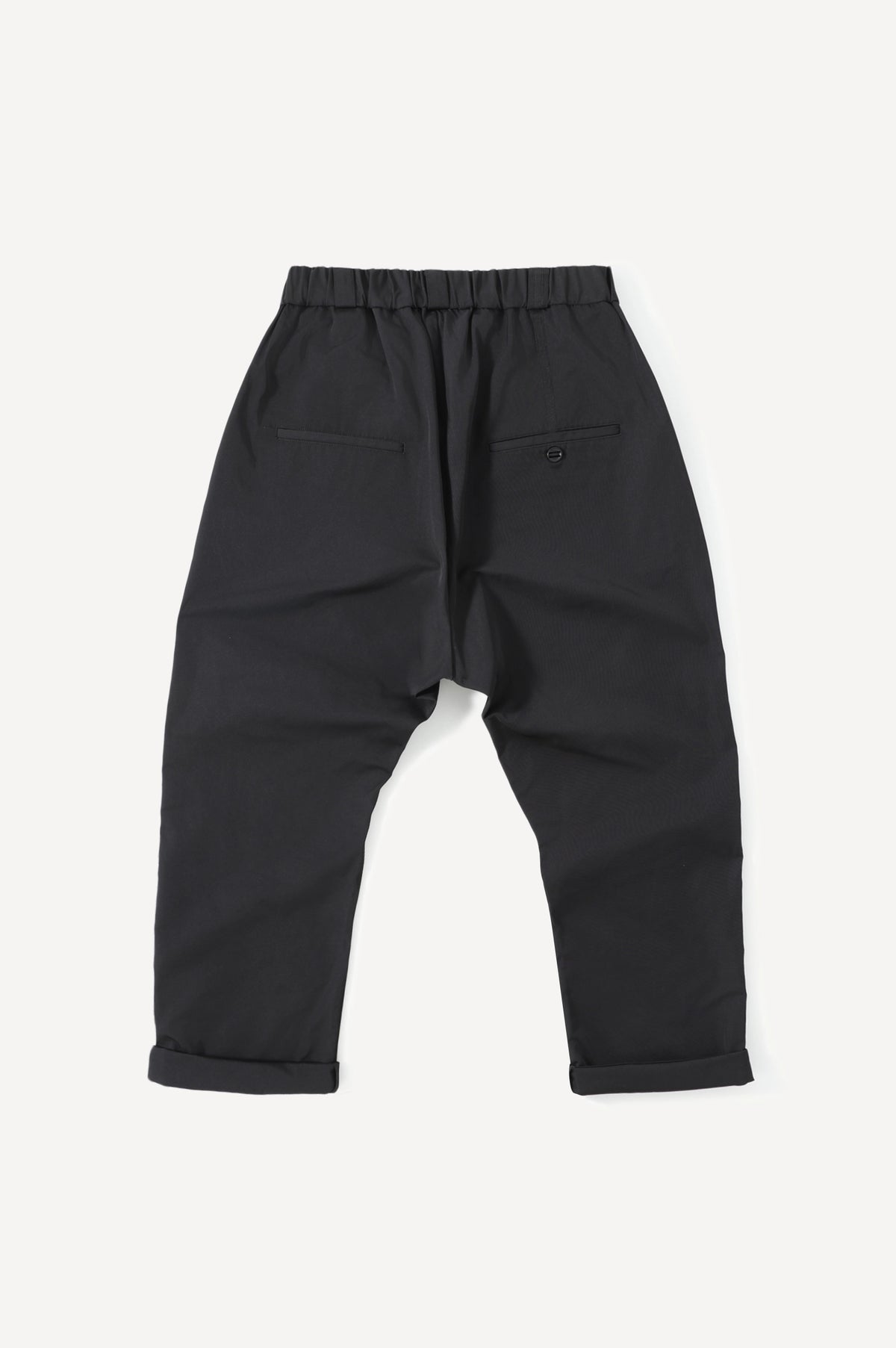 (BLACK)