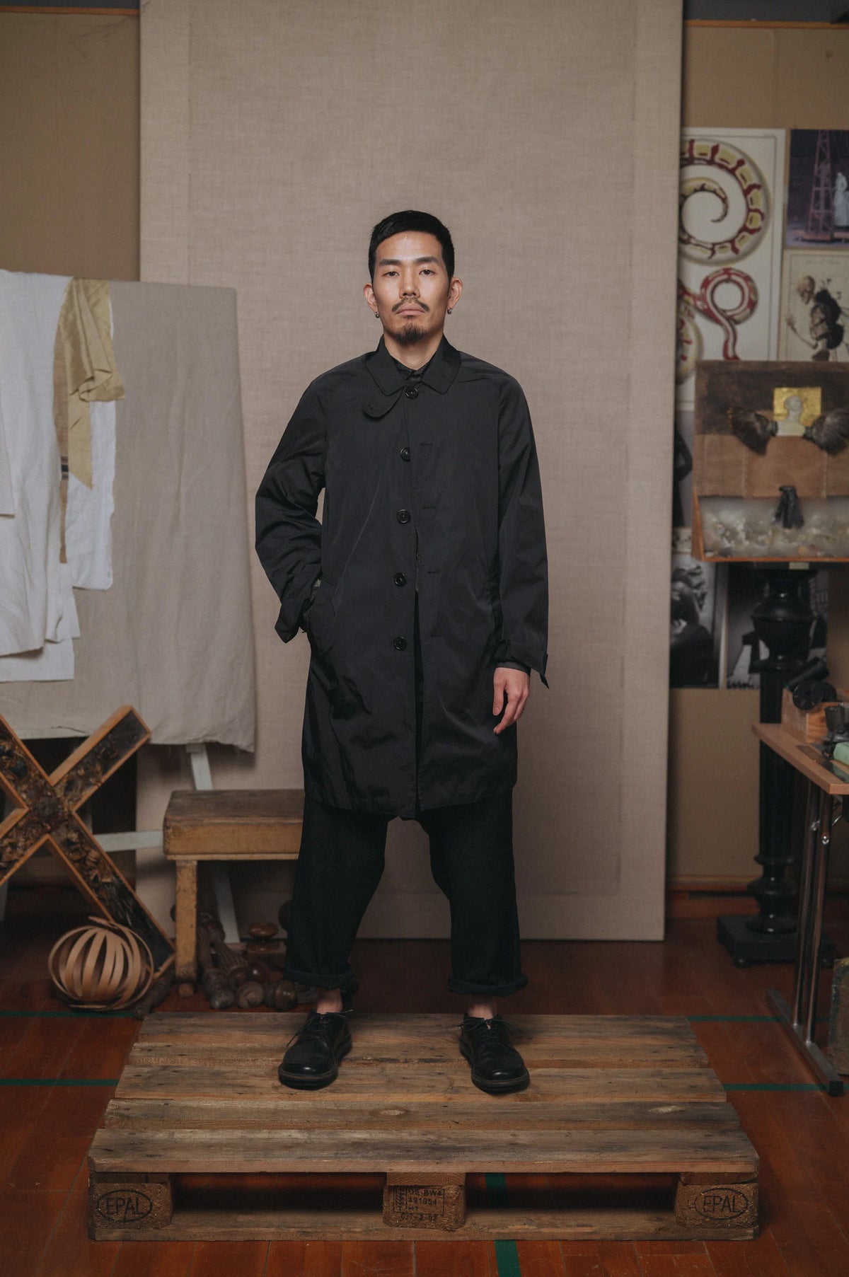 DOUBLE CLOTH TRAVEL TRENCH