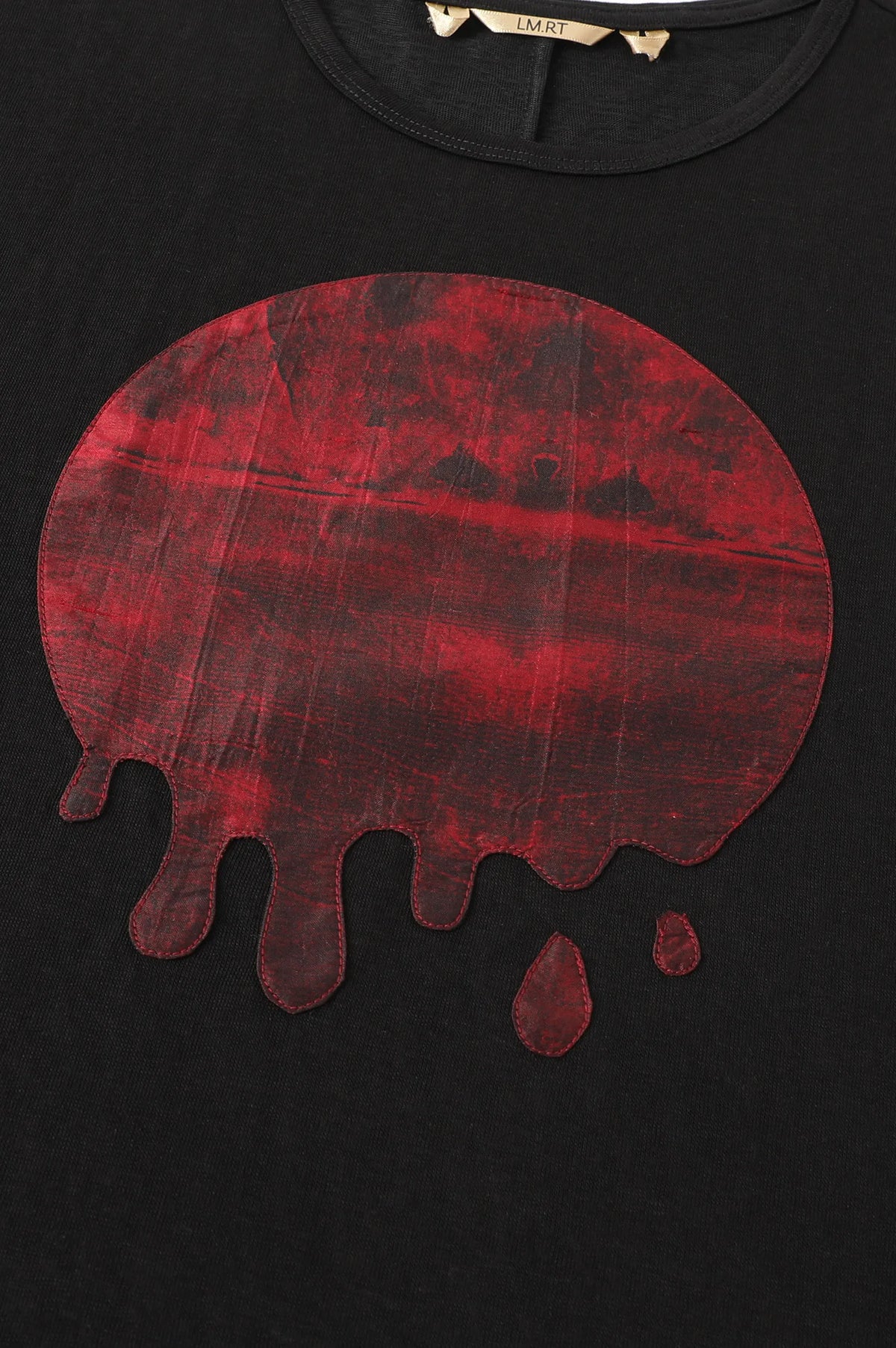 (BLACK)