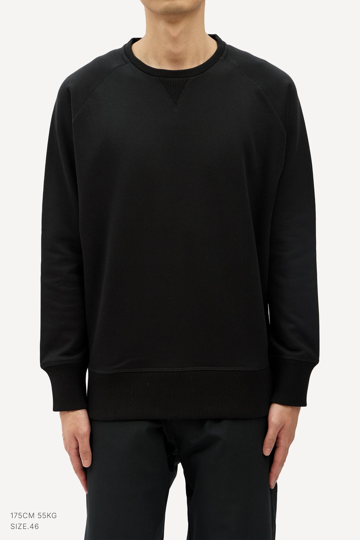 (BLACK)