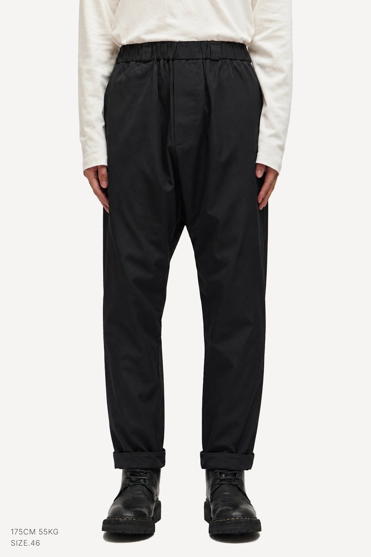 (BLACK)