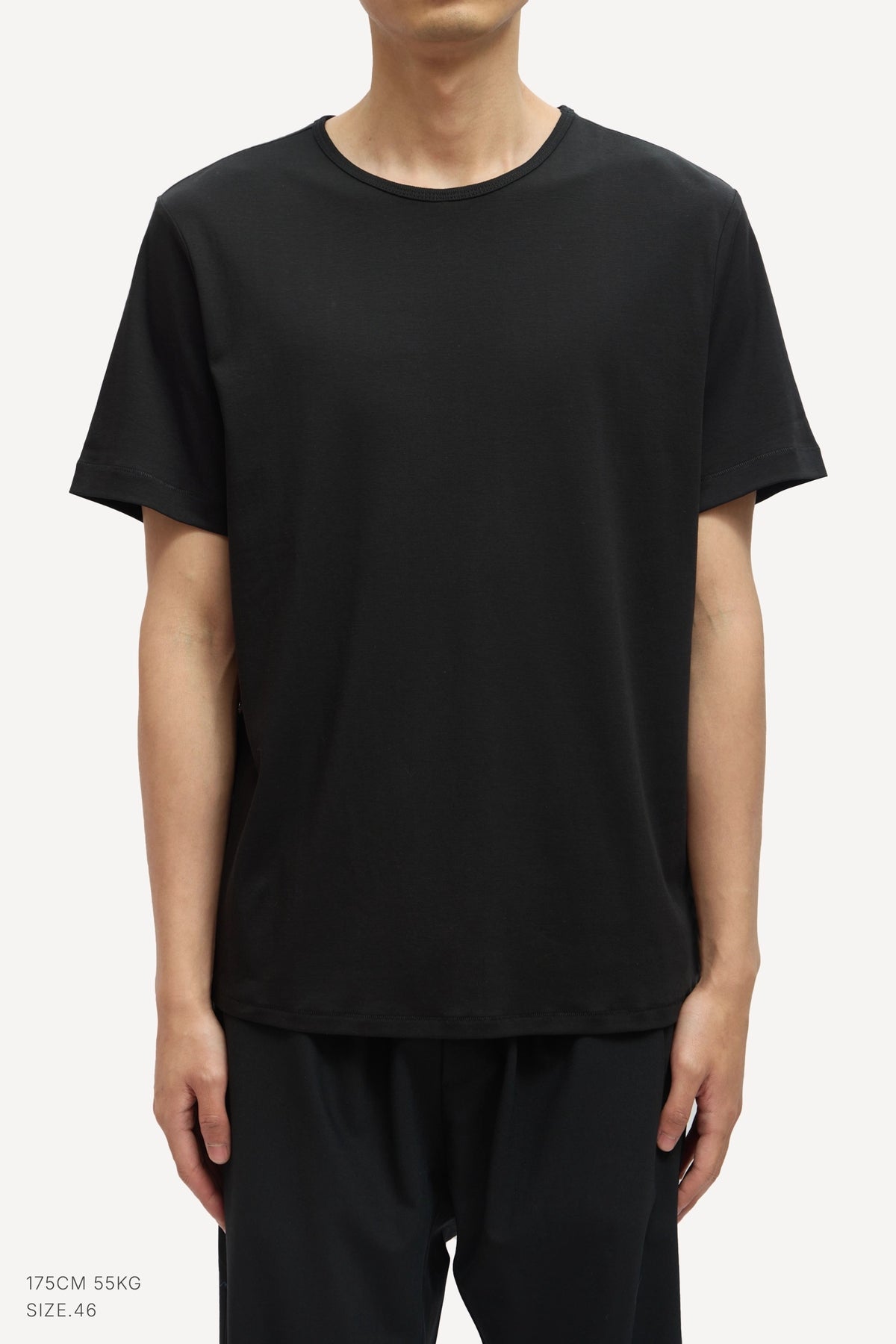 (BLACK)
