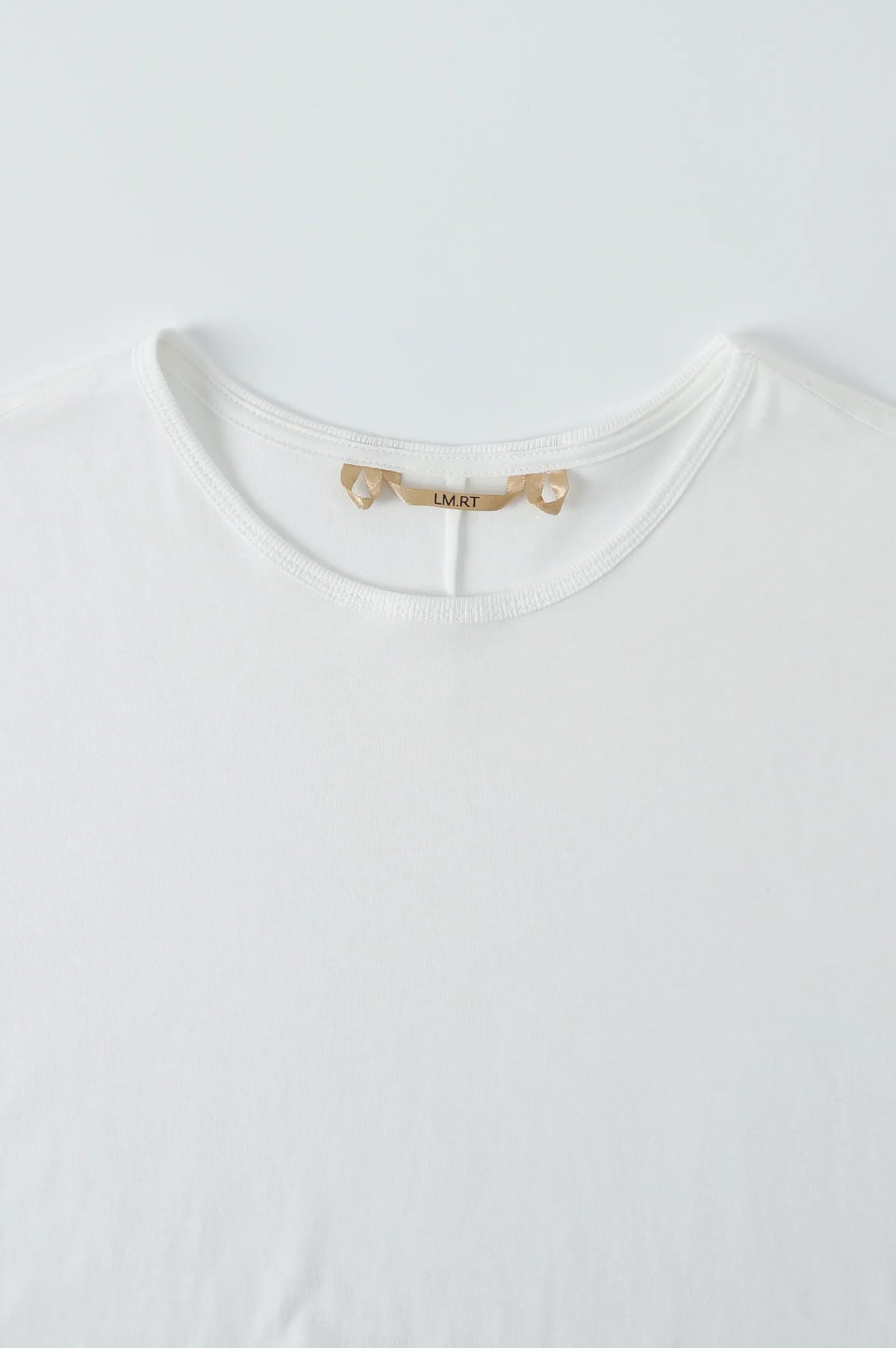 (WHITE)