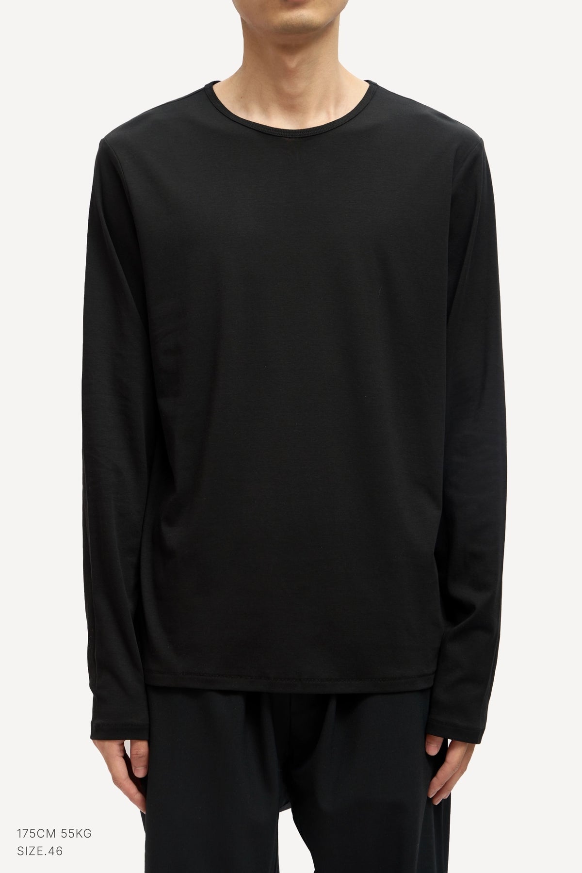 (BLACK)