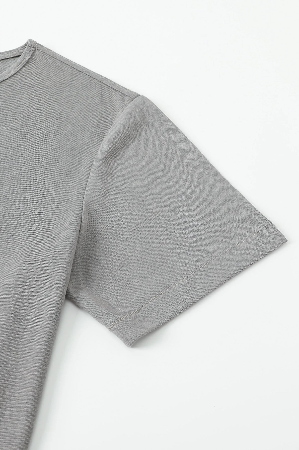(GREY)