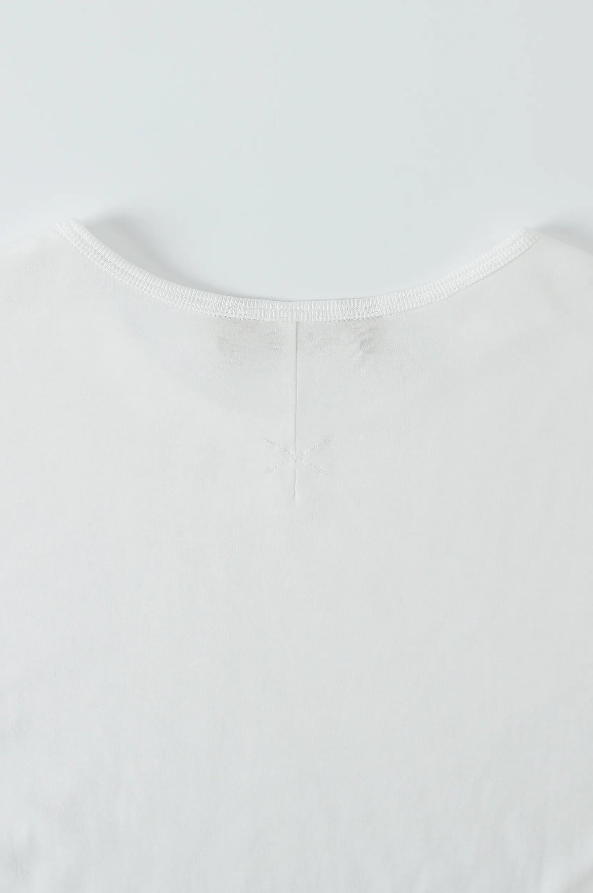 (WHITE)