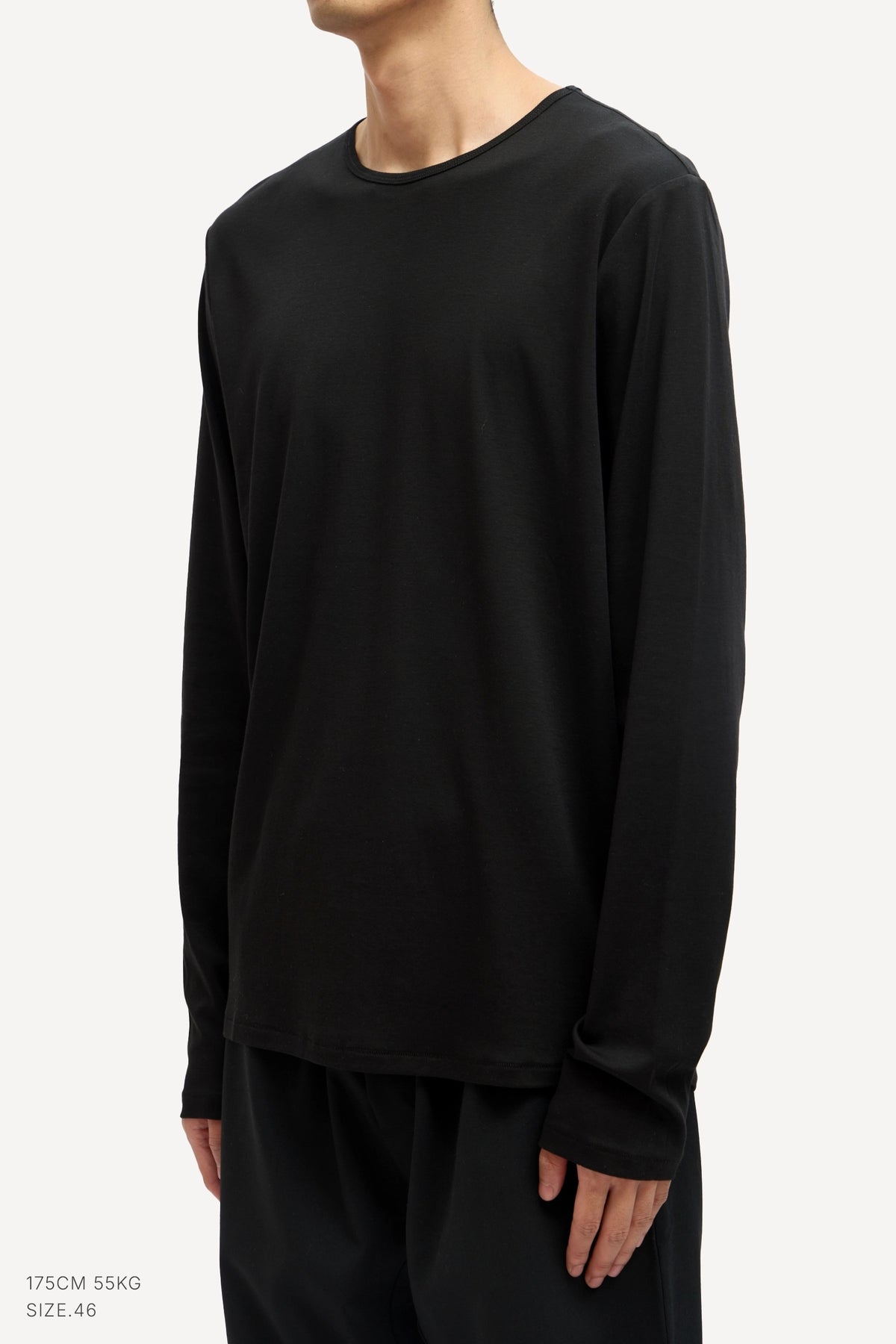 (BLACK)