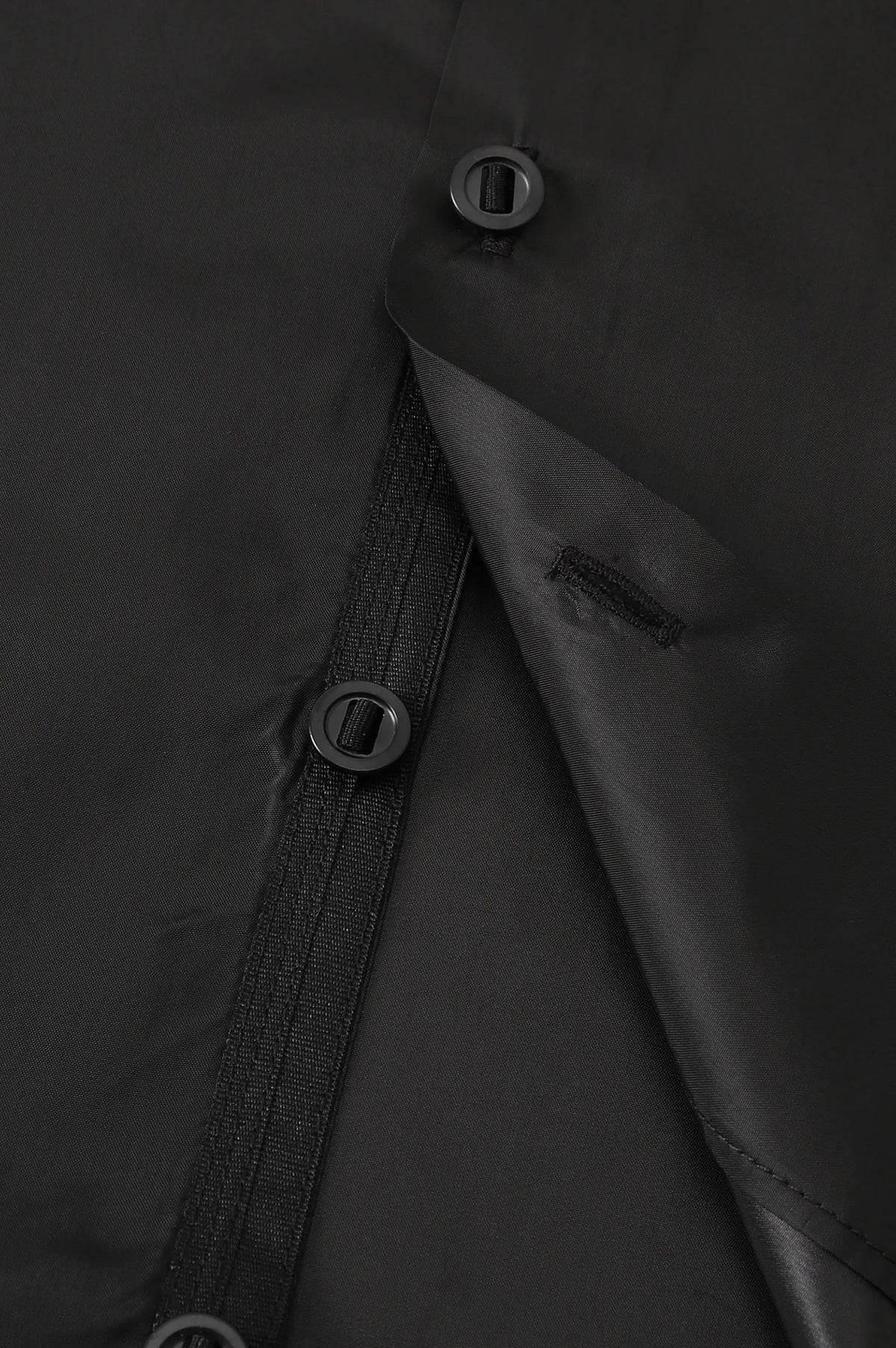 (BLACK)