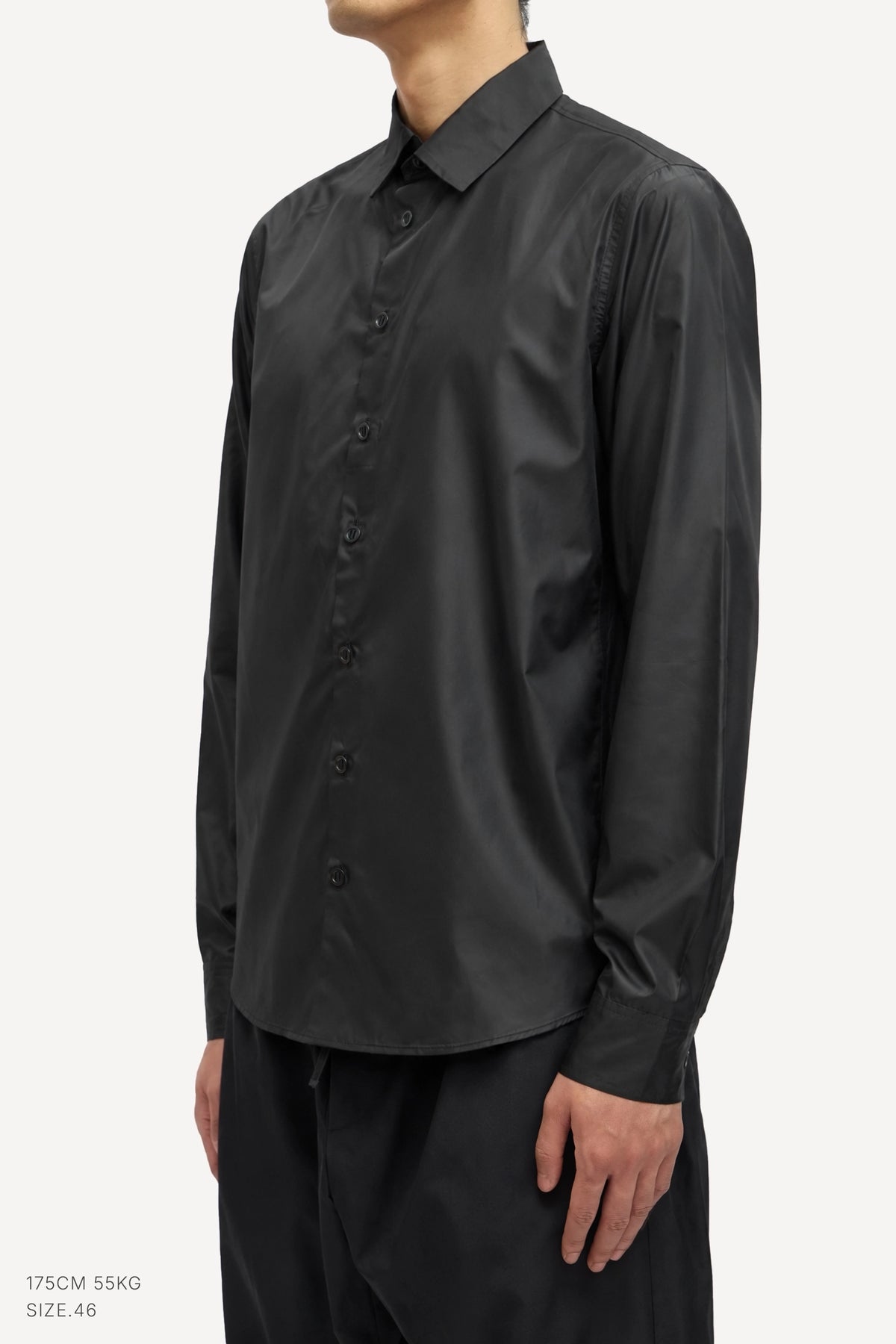 (BLACK)