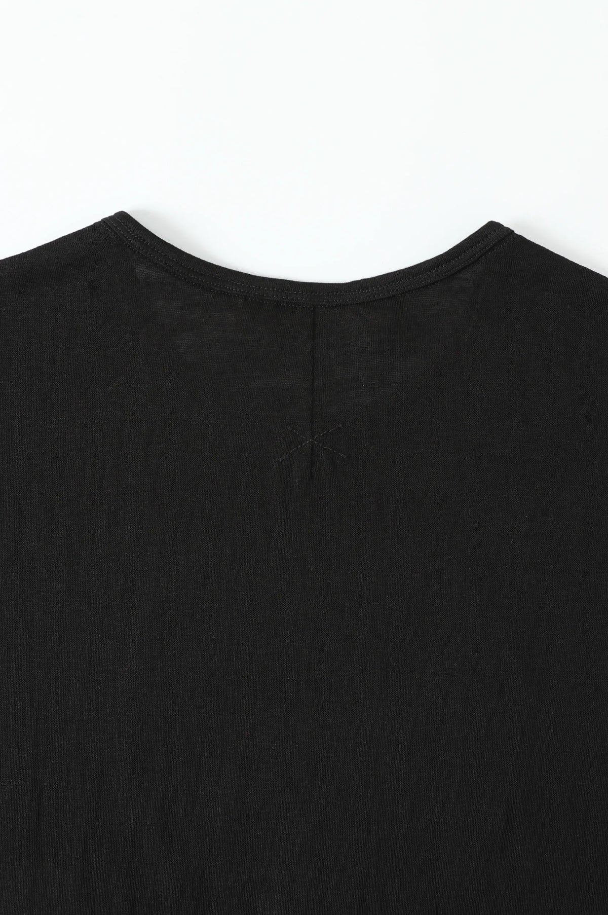 (BLACK)