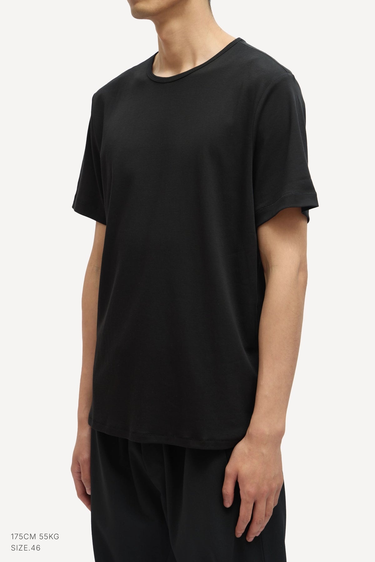 (BLACK)