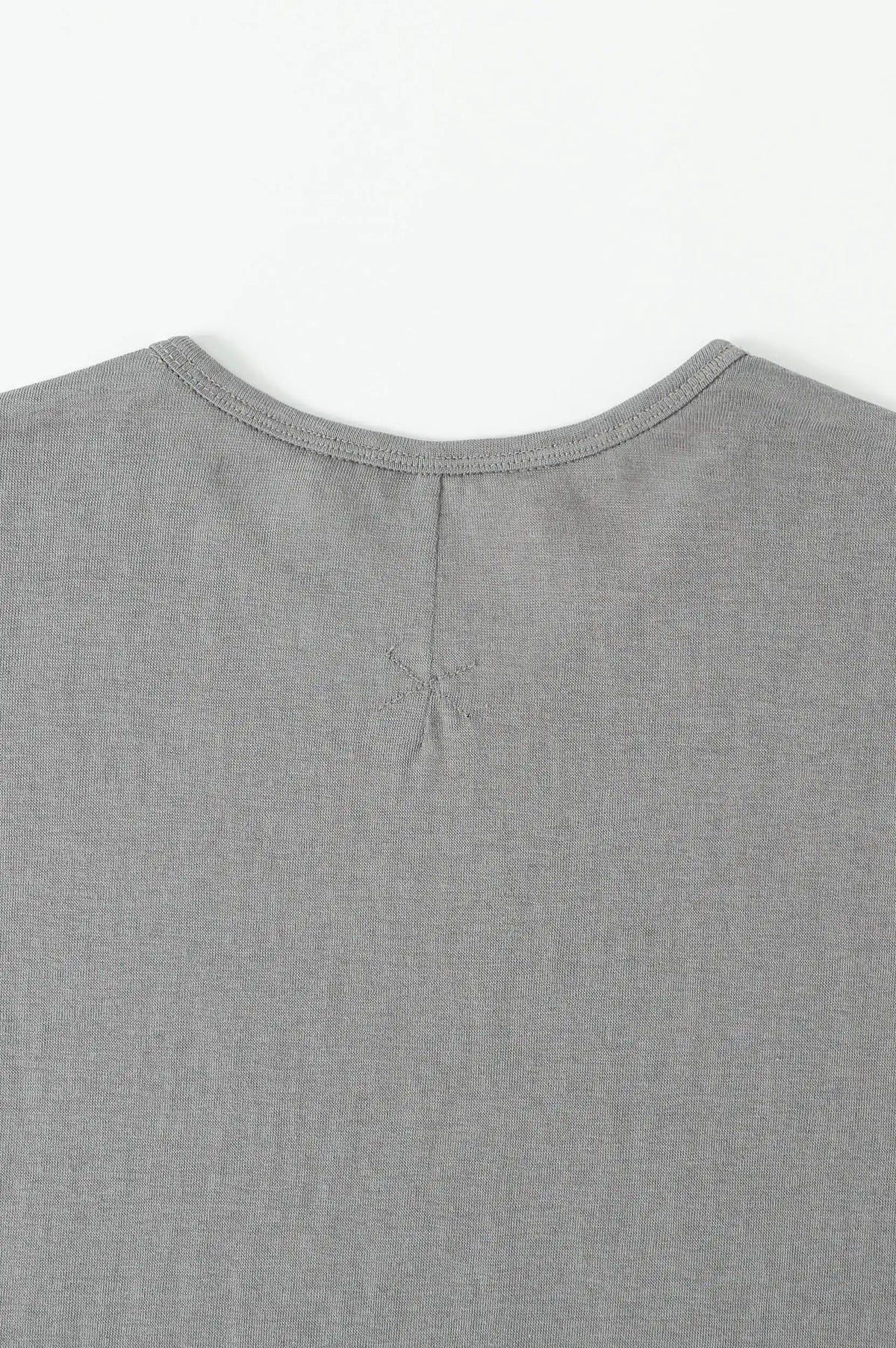 (GREY)