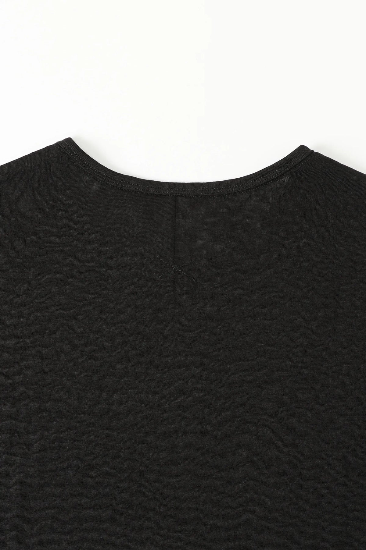 (BLACK)