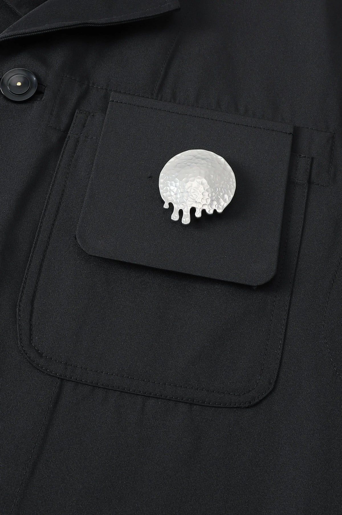 (BLACK)