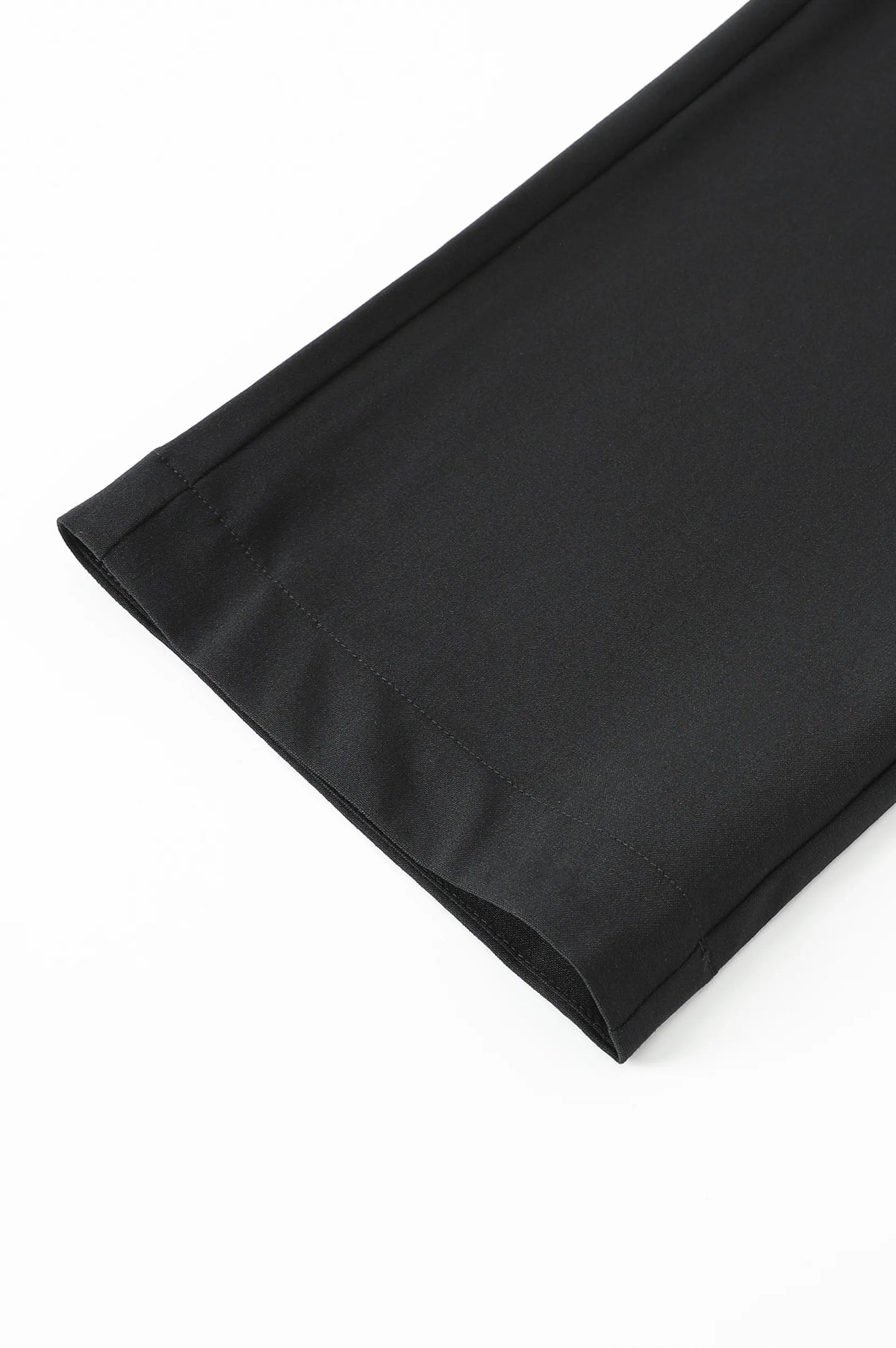 (BLACK)