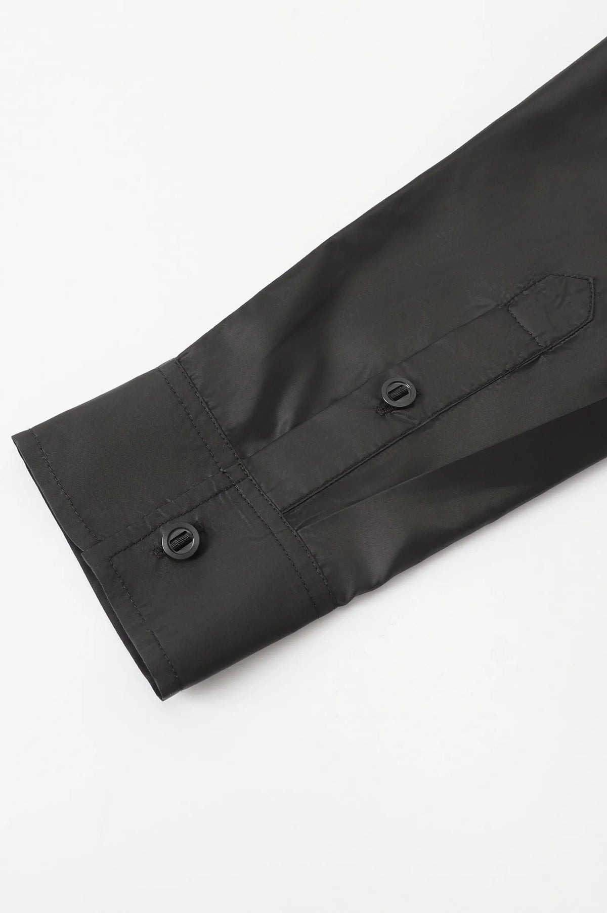 (BLACK)