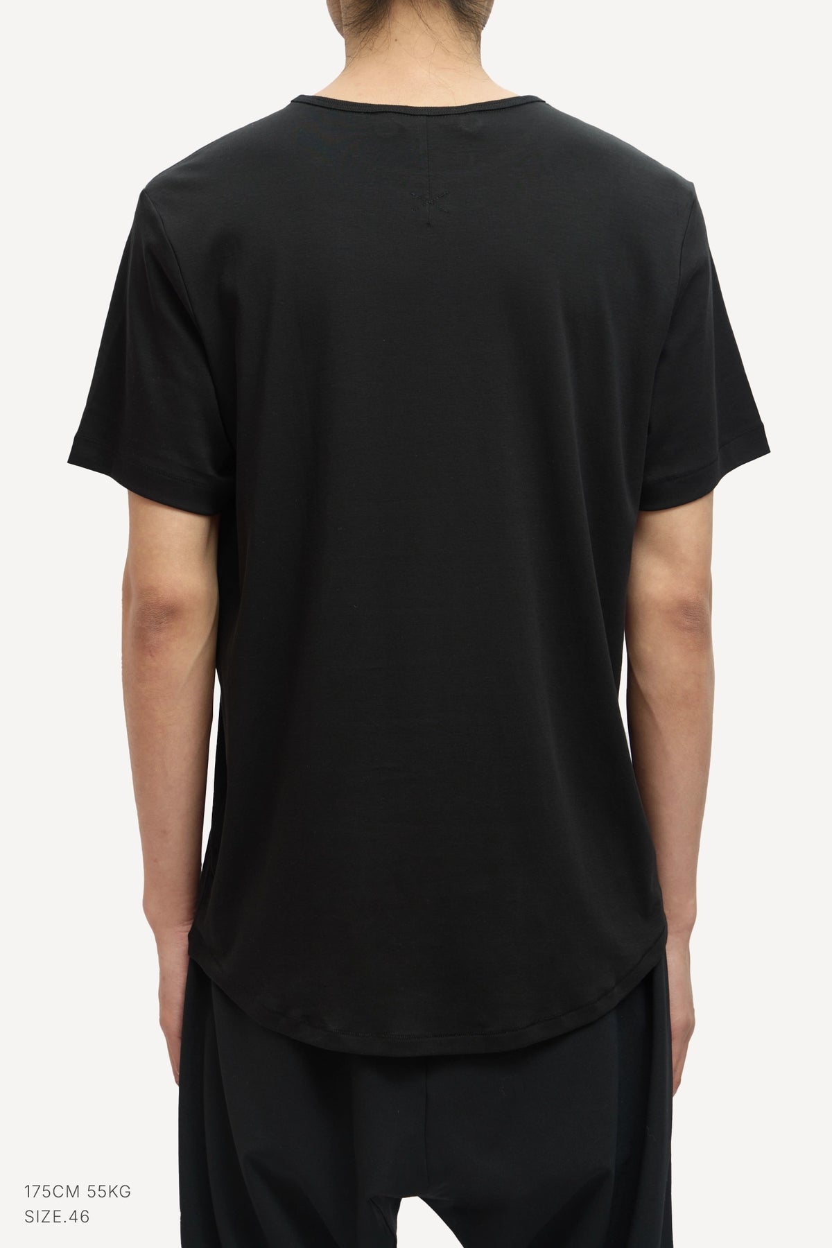 (BLACK)