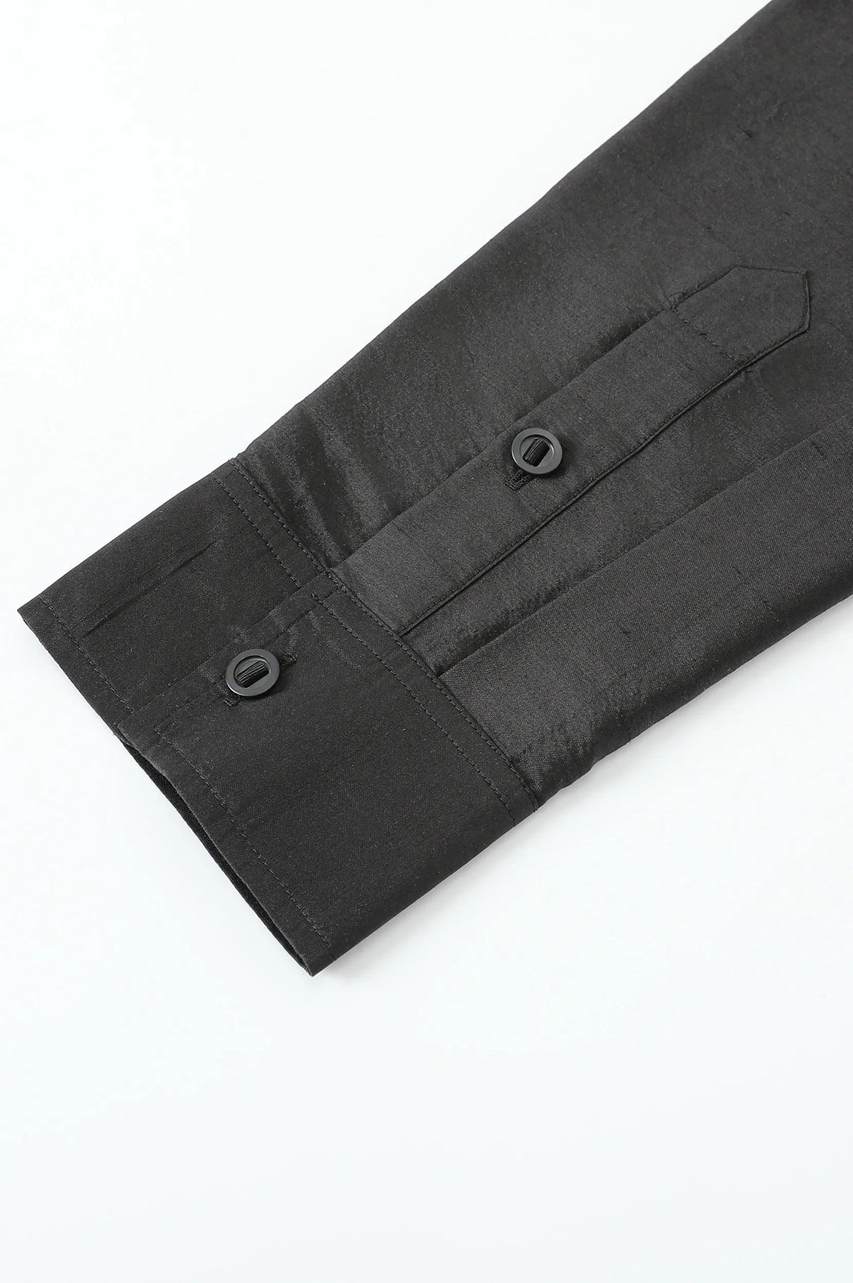 (BLACK)