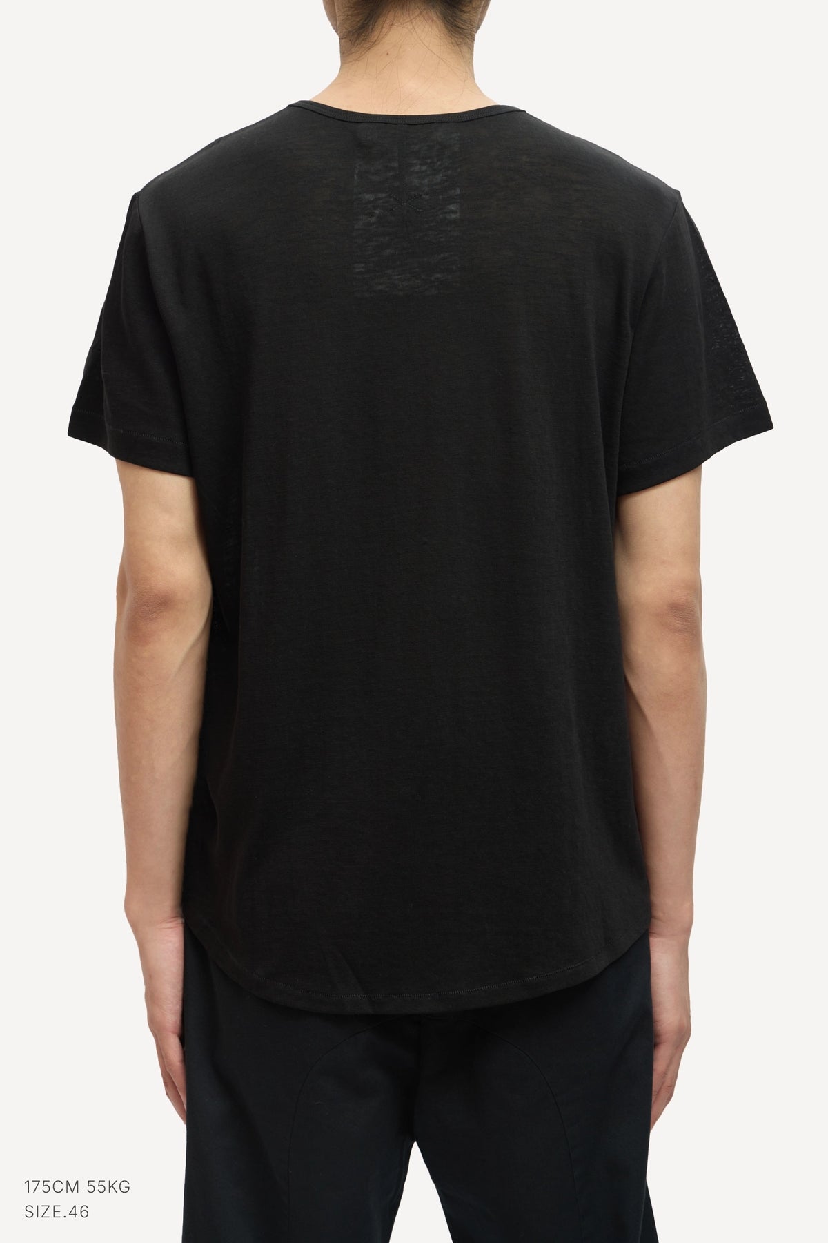 (BLACK)