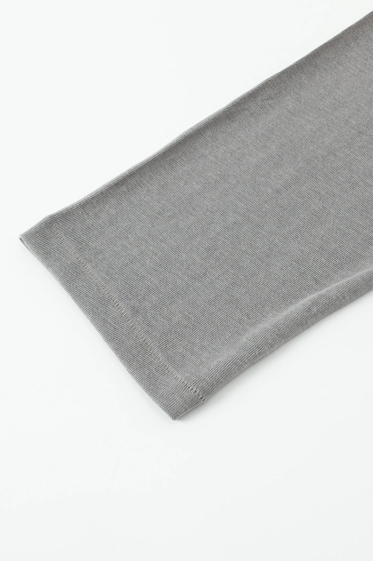(GREY)