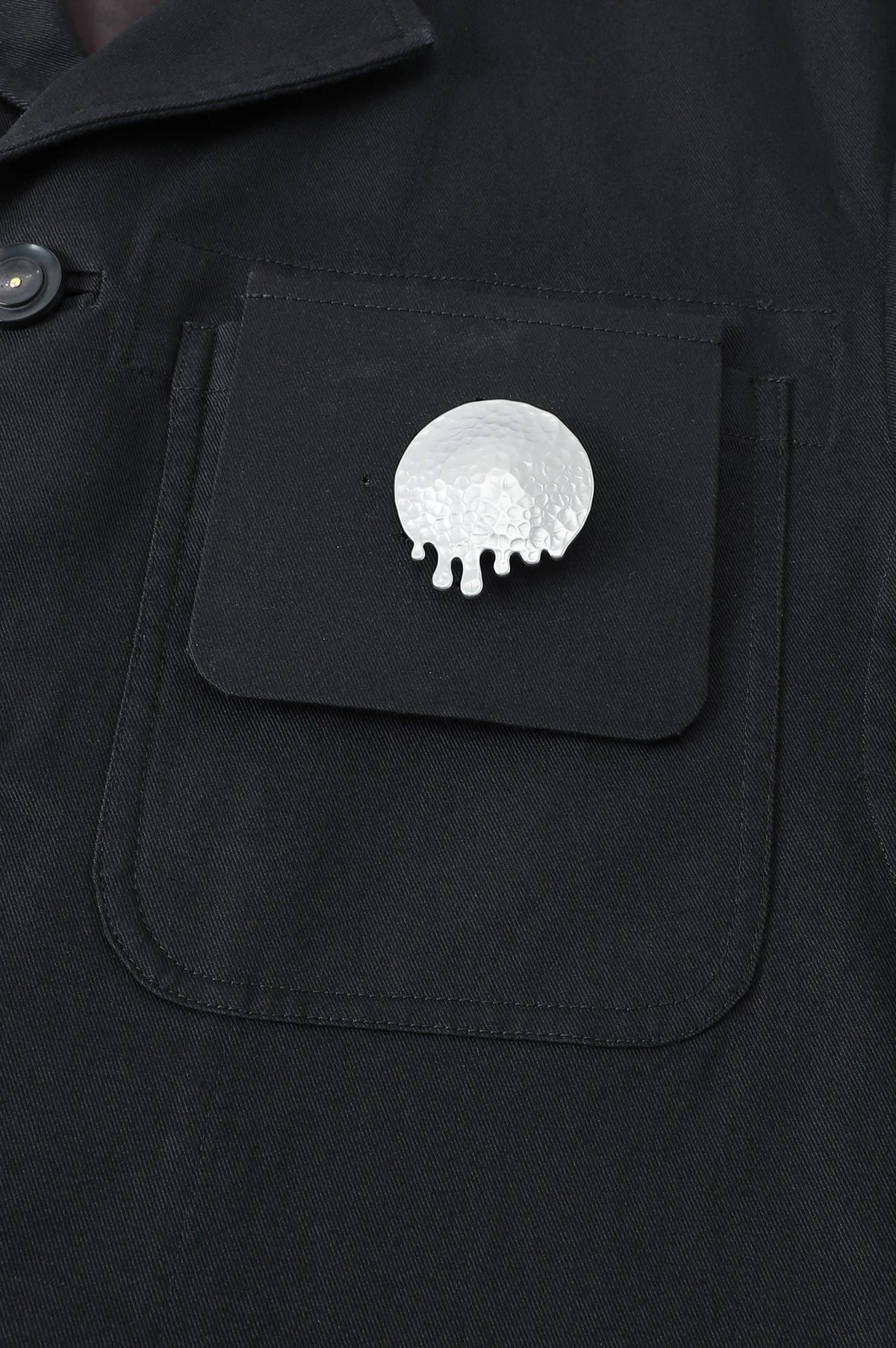 (BLACK)